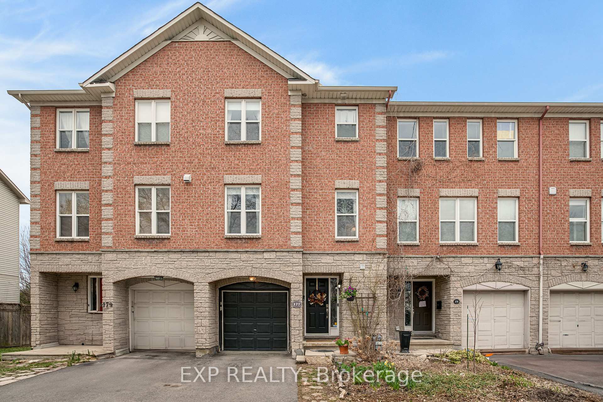 Photo 1 of 177 Arcola Private, Ottawa, Overbrook/Castle Heights — HOMEH