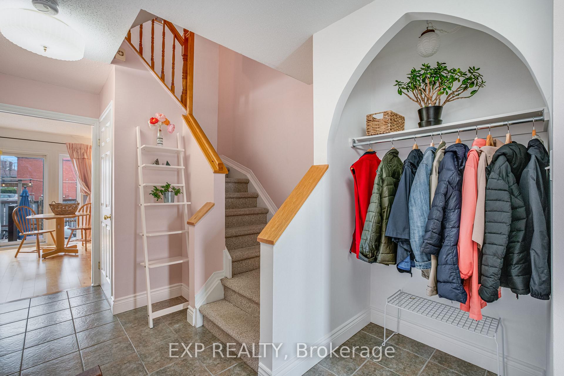 Photo 7 of 177 Arcola Private, Ottawa, Overbrook/Castle Heights — HOMEH