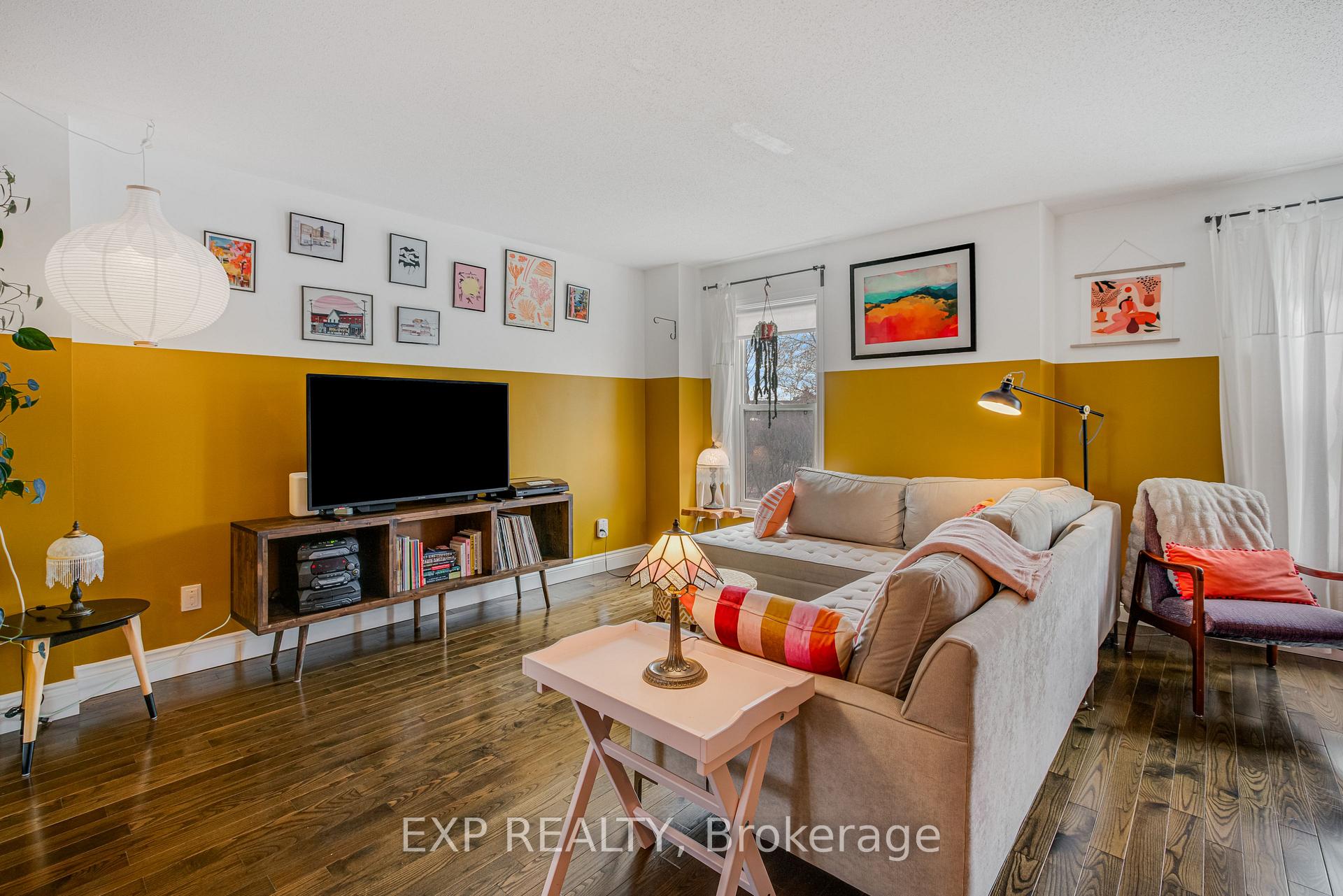 Photo 17 of 177 Arcola Private, Ottawa, Overbrook/Castle Heights — HOMEH
