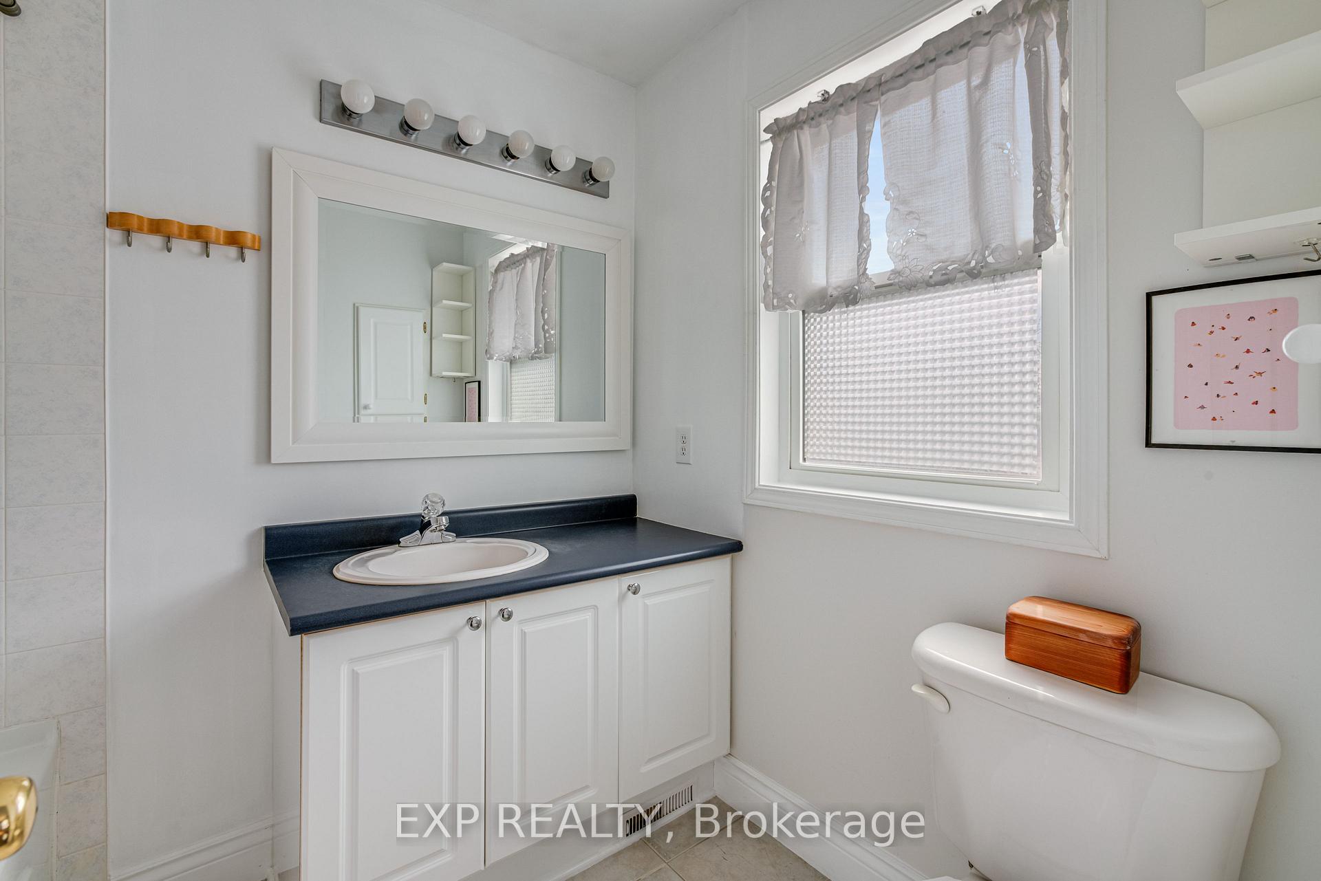 Photo 29 of 177 Arcola Private, Ottawa, Overbrook/Castle Heights — HOMEH
