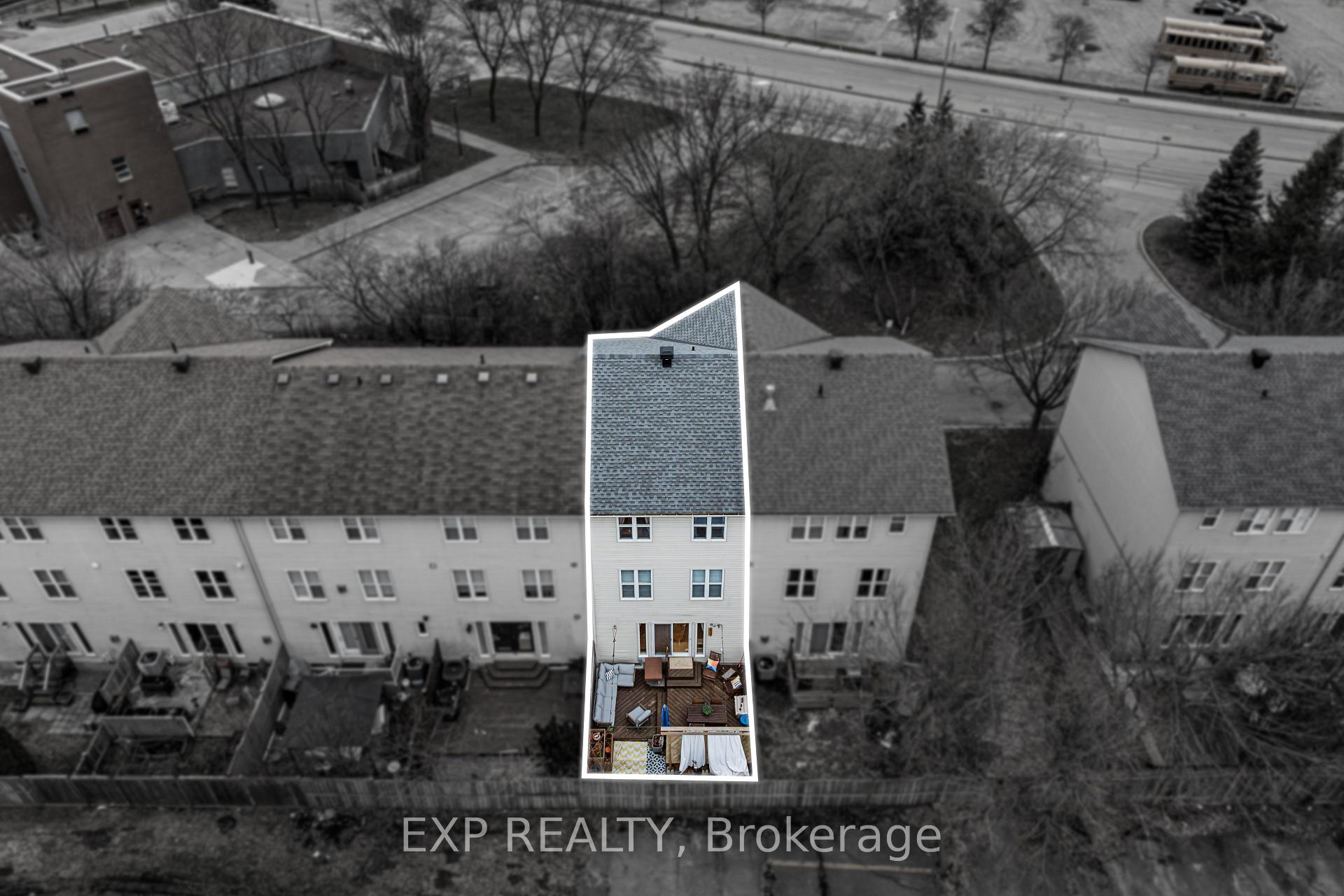 Photo 38 of 177 Arcola Private, Ottawa, Overbrook/Castle Heights — HOMEH
