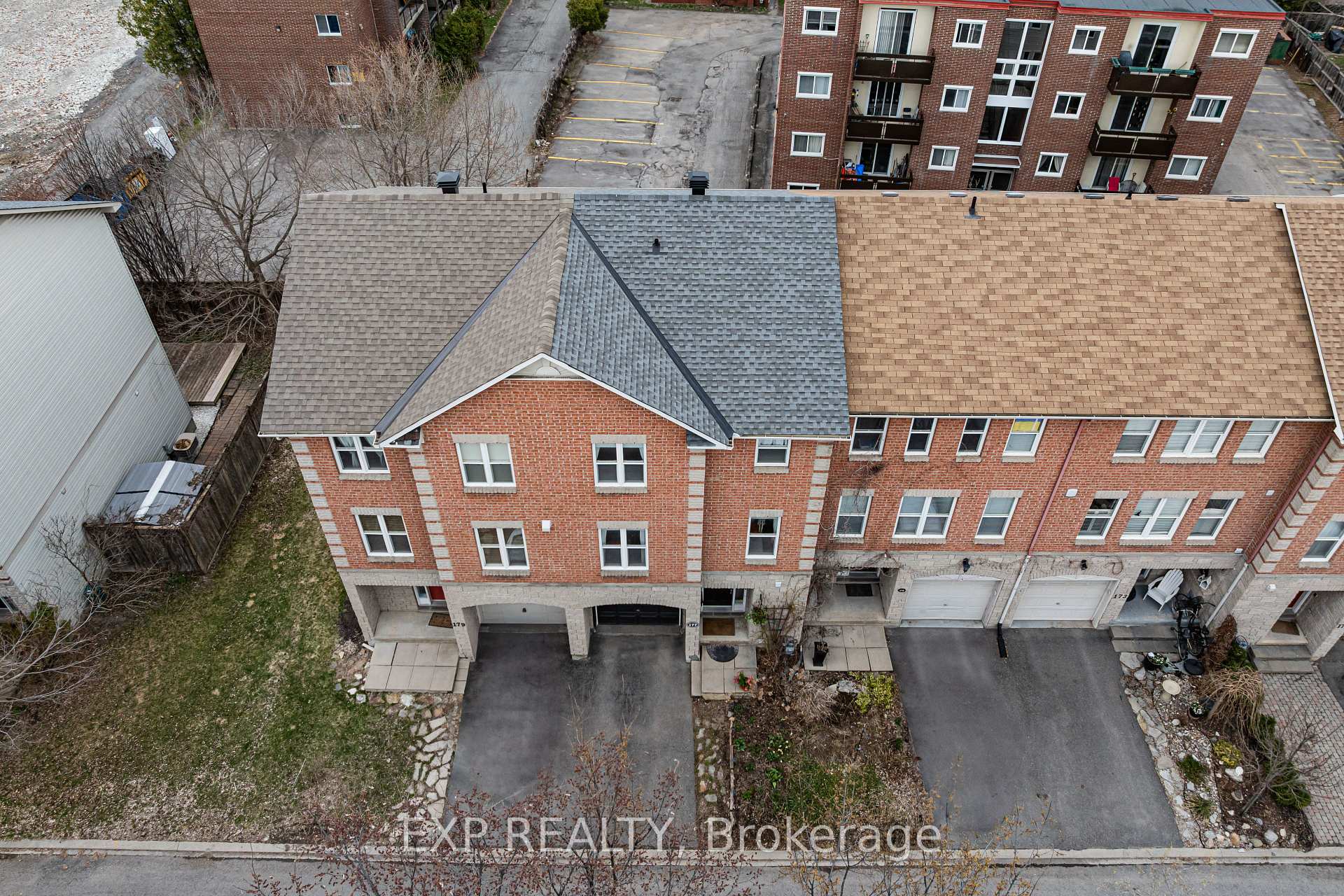 Photo 40 of 177 Arcola Private, Ottawa, Overbrook/Castle Heights — HOMEH