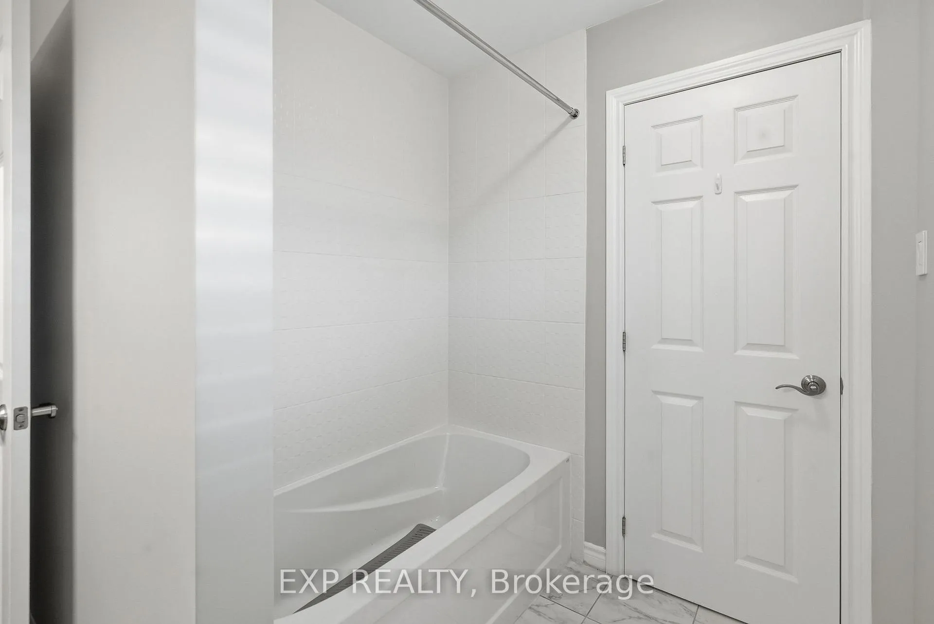 Photo 20 of 612 Calla Lily Terrace, Ottawa, Notting Hill/Summerside — HOMEH