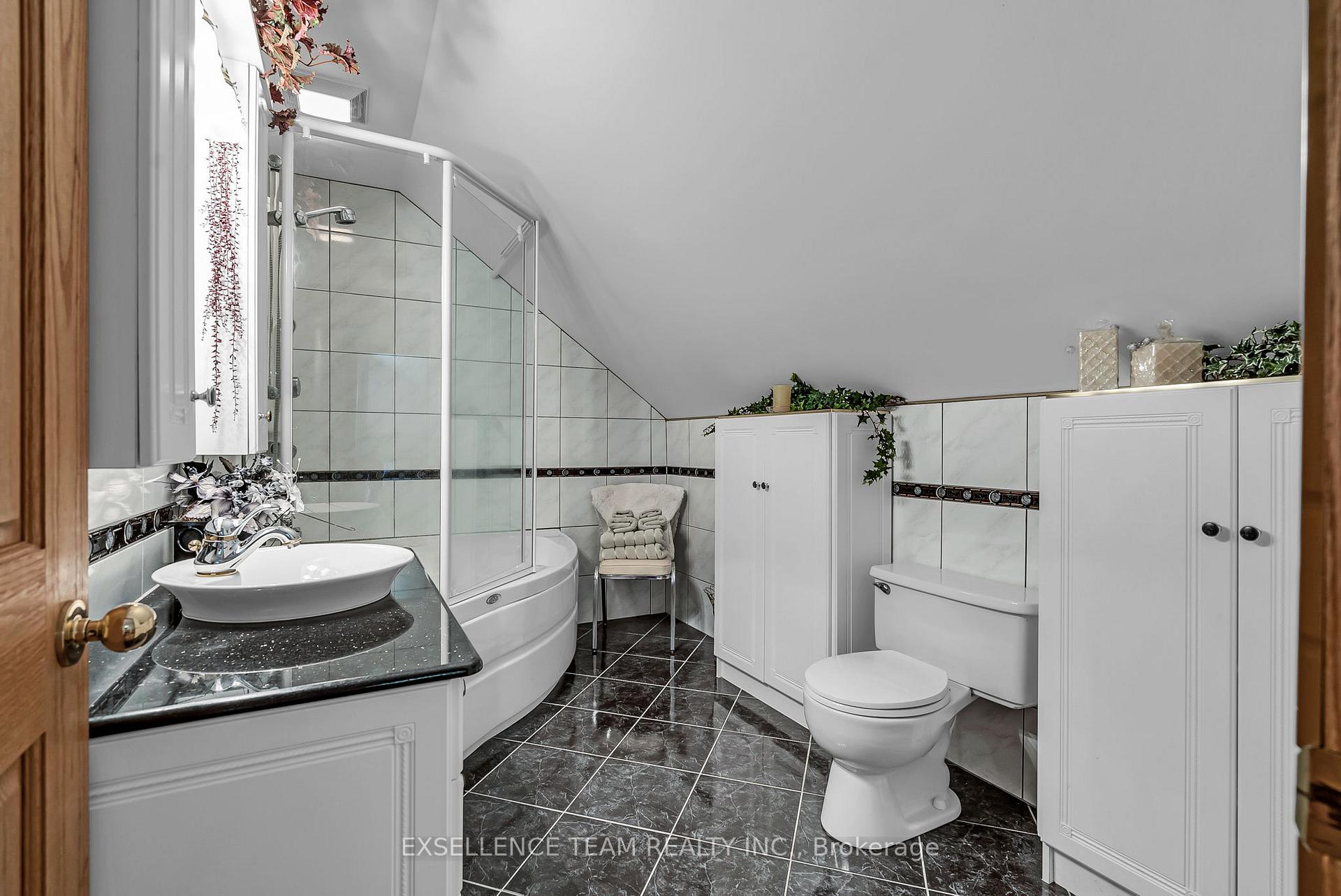 Photo 10 of 2940 County Rd 20, North Glengarry, North Glengarry (Kenyon) Twp — HOMEH