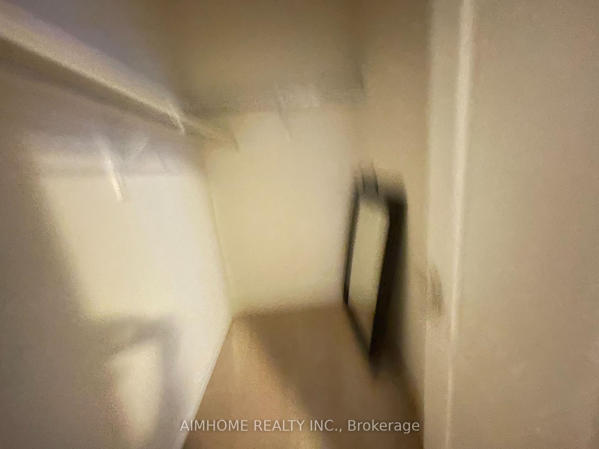 Photo 10 of 137 Decast Crescent, Markham, Cedar Grove — HOMEH