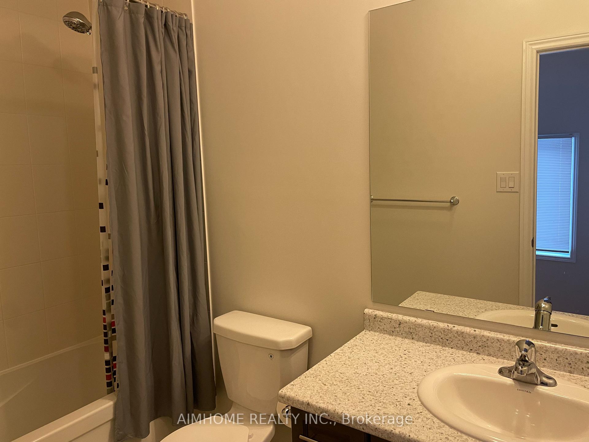 Photo 11 of 137 Decast Crescent, Markham, Cedar Grove — HOMEH
