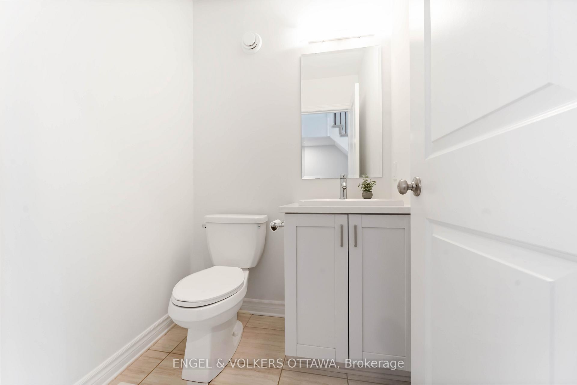 Photo 4 of 781 Cairn Crescent, Ottawa, Mer Bleue/Bradley Estates/Anderson Park — HOMEH