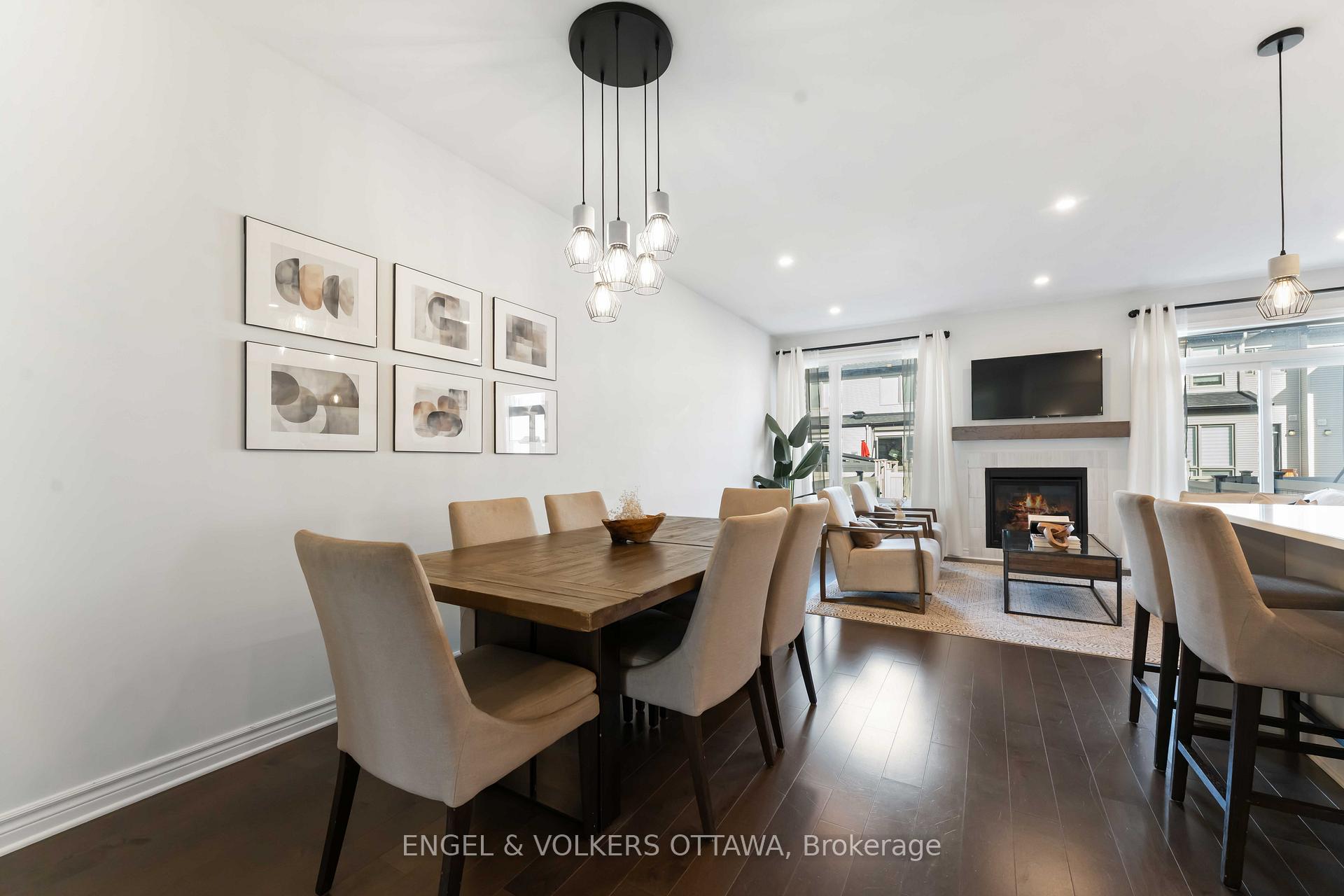 Photo 5 of 781 Cairn Crescent, Ottawa, Mer Bleue/Bradley Estates/Anderson Park — HOMEH