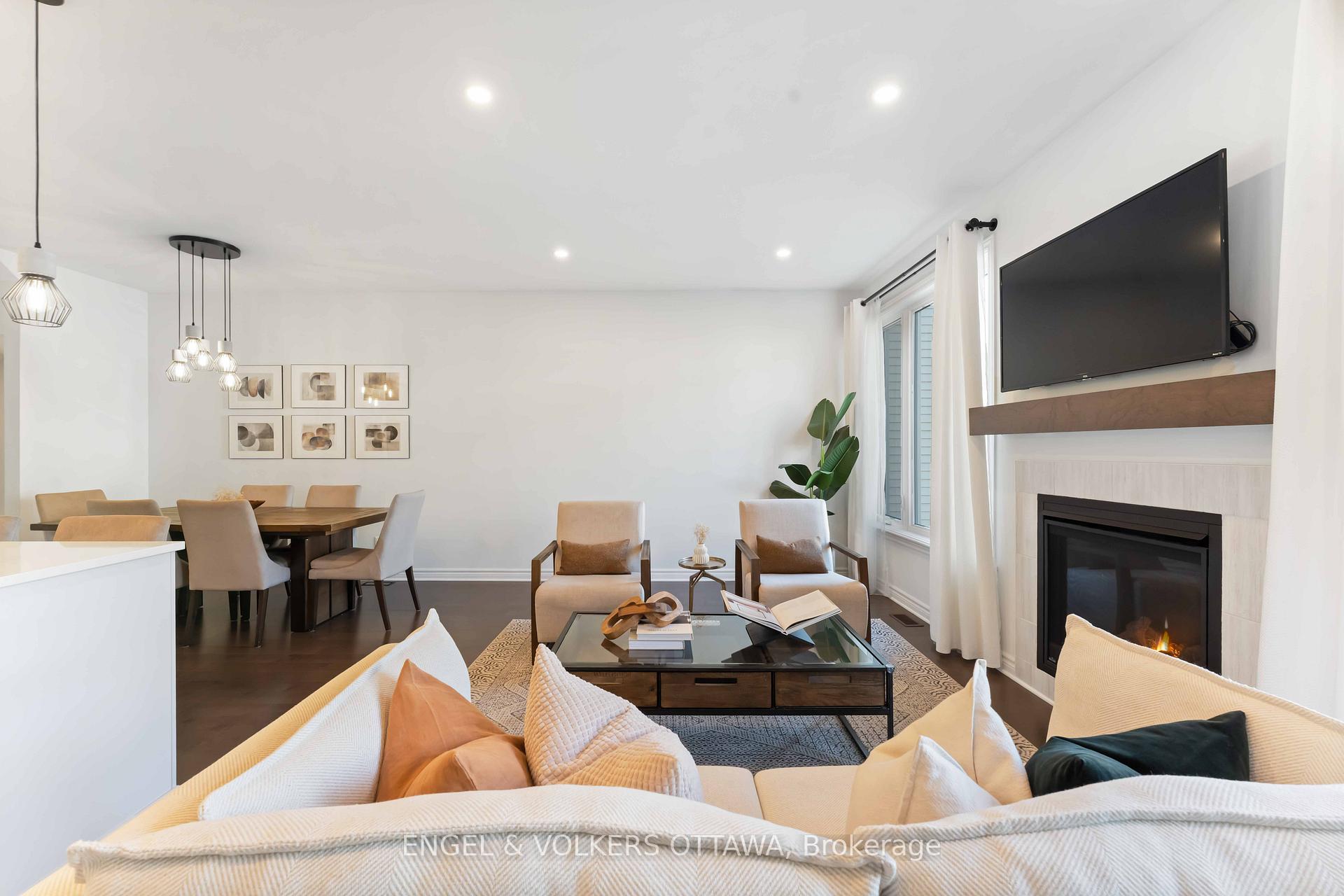 Photo 11 of 781 Cairn Crescent, Ottawa, Mer Bleue/Bradley Estates/Anderson Park — HOMEH