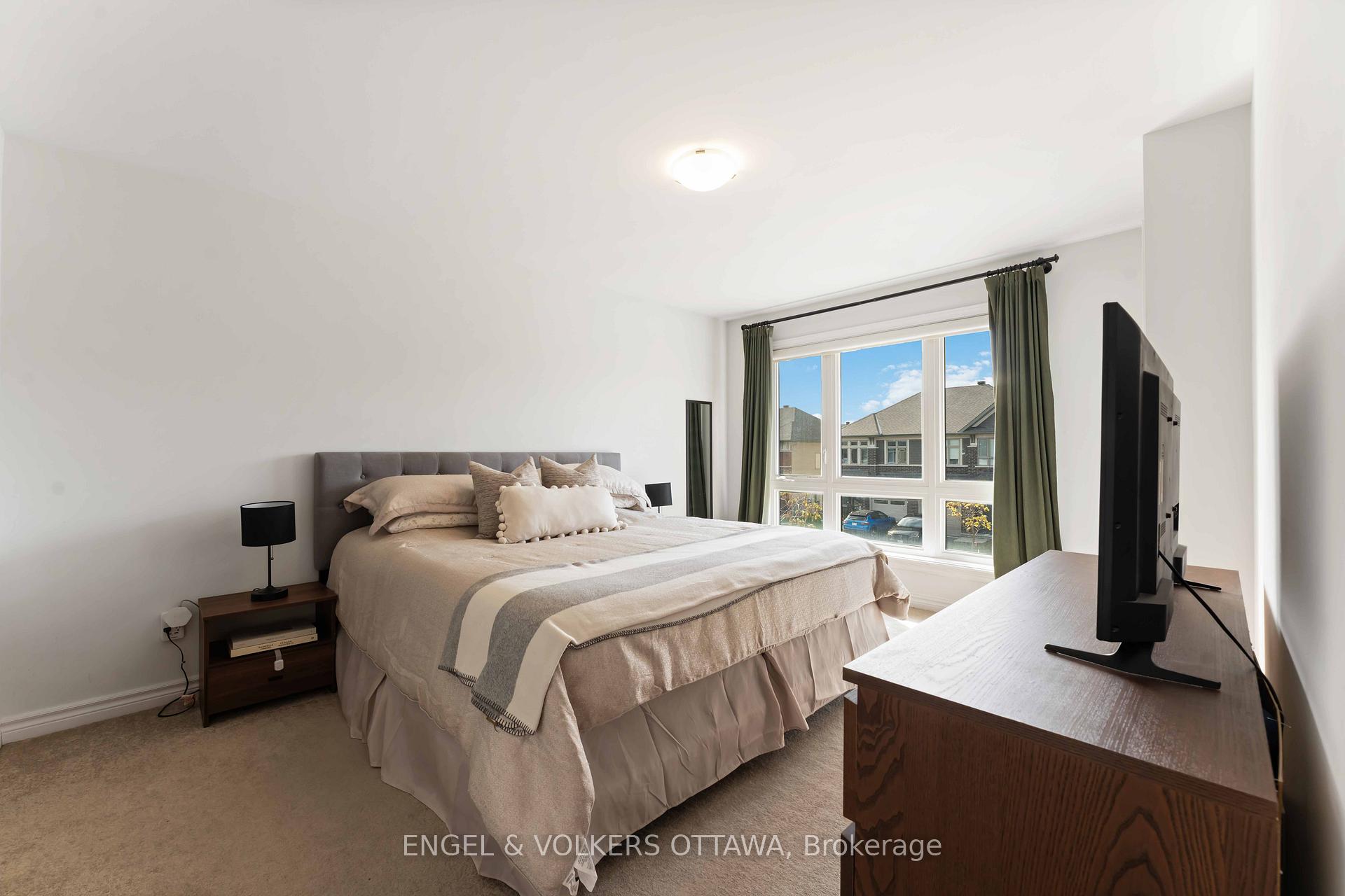 Photo 19 of 781 Cairn Crescent, Ottawa, Mer Bleue/Bradley Estates/Anderson Park — HOMEH
