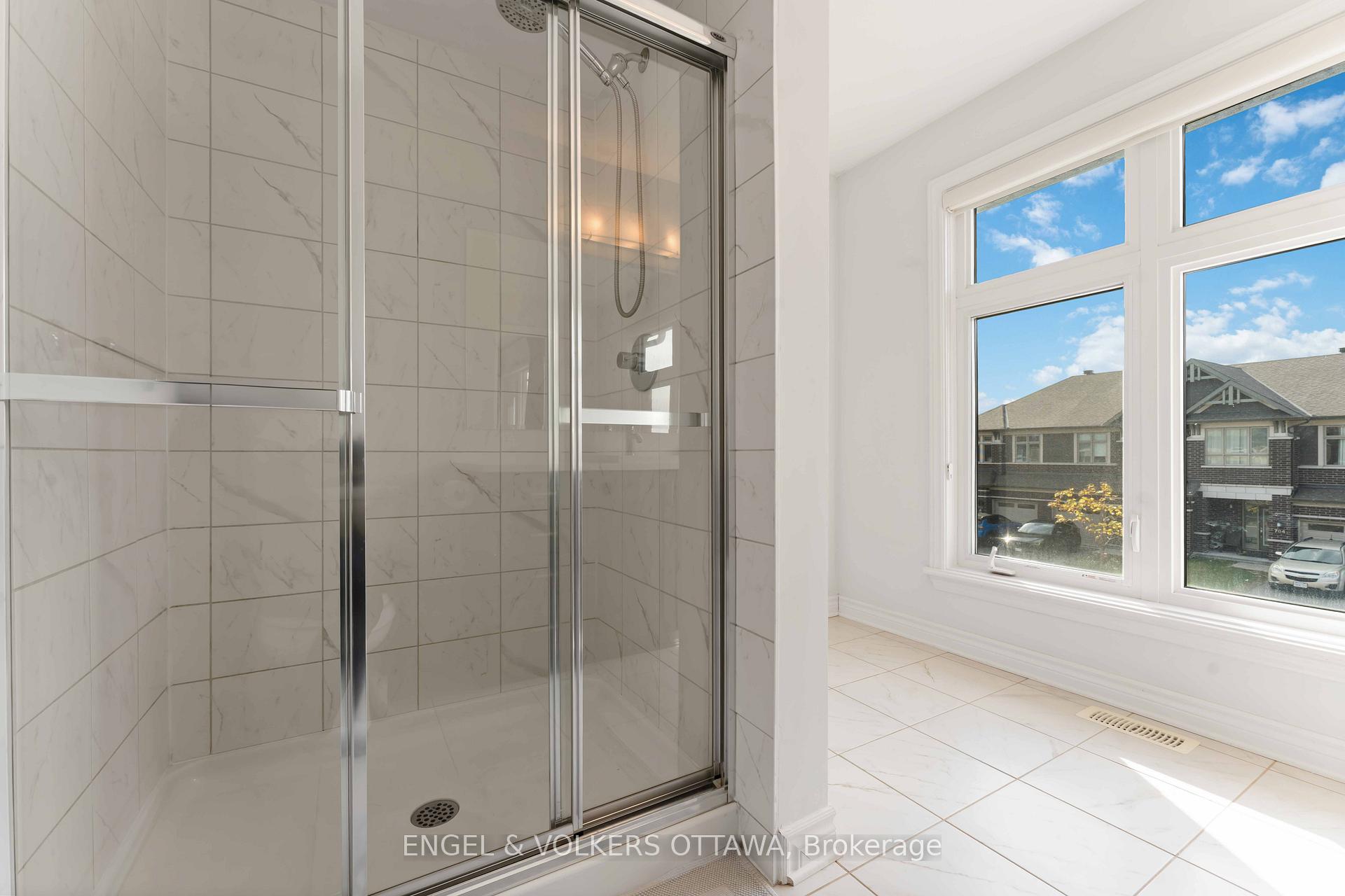 Photo 25 of 781 Cairn Crescent, Ottawa, Mer Bleue/Bradley Estates/Anderson Park — HOMEH