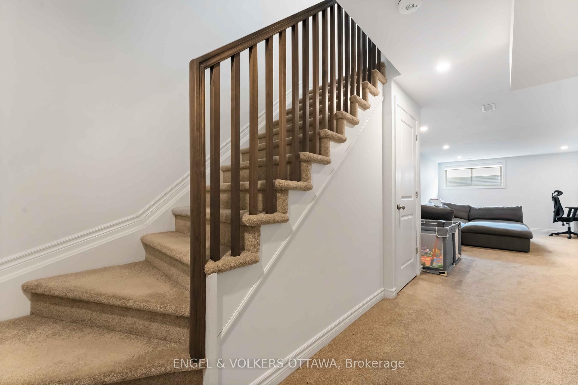 Photo 36 of 781 Cairn Crescent, Ottawa, Mer Bleue/Bradley Estates/Anderson Park — HOMEH