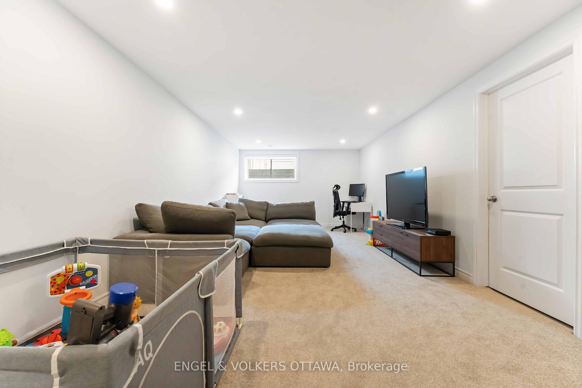 Photo 37 of 781 Cairn Crescent, Ottawa, Mer Bleue/Bradley Estates/Anderson Park — HOMEH