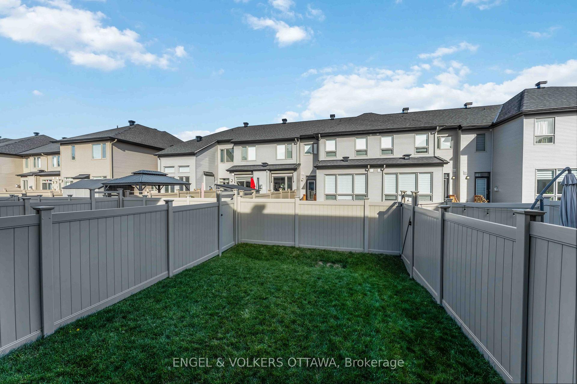 Photo 42 of 781 Cairn Crescent, Ottawa, Mer Bleue/Bradley Estates/Anderson Park — HOMEH