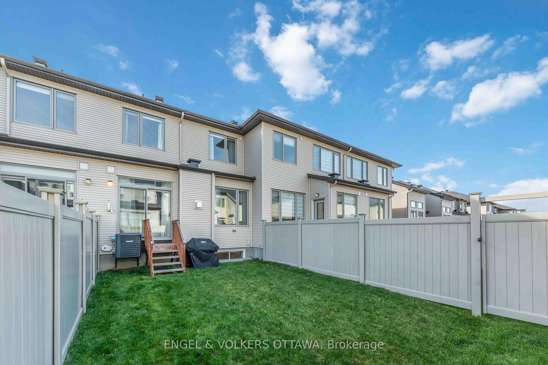 Photo 43 of 781 Cairn Crescent, Ottawa, Mer Bleue/Bradley Estates/Anderson Park — HOMEH