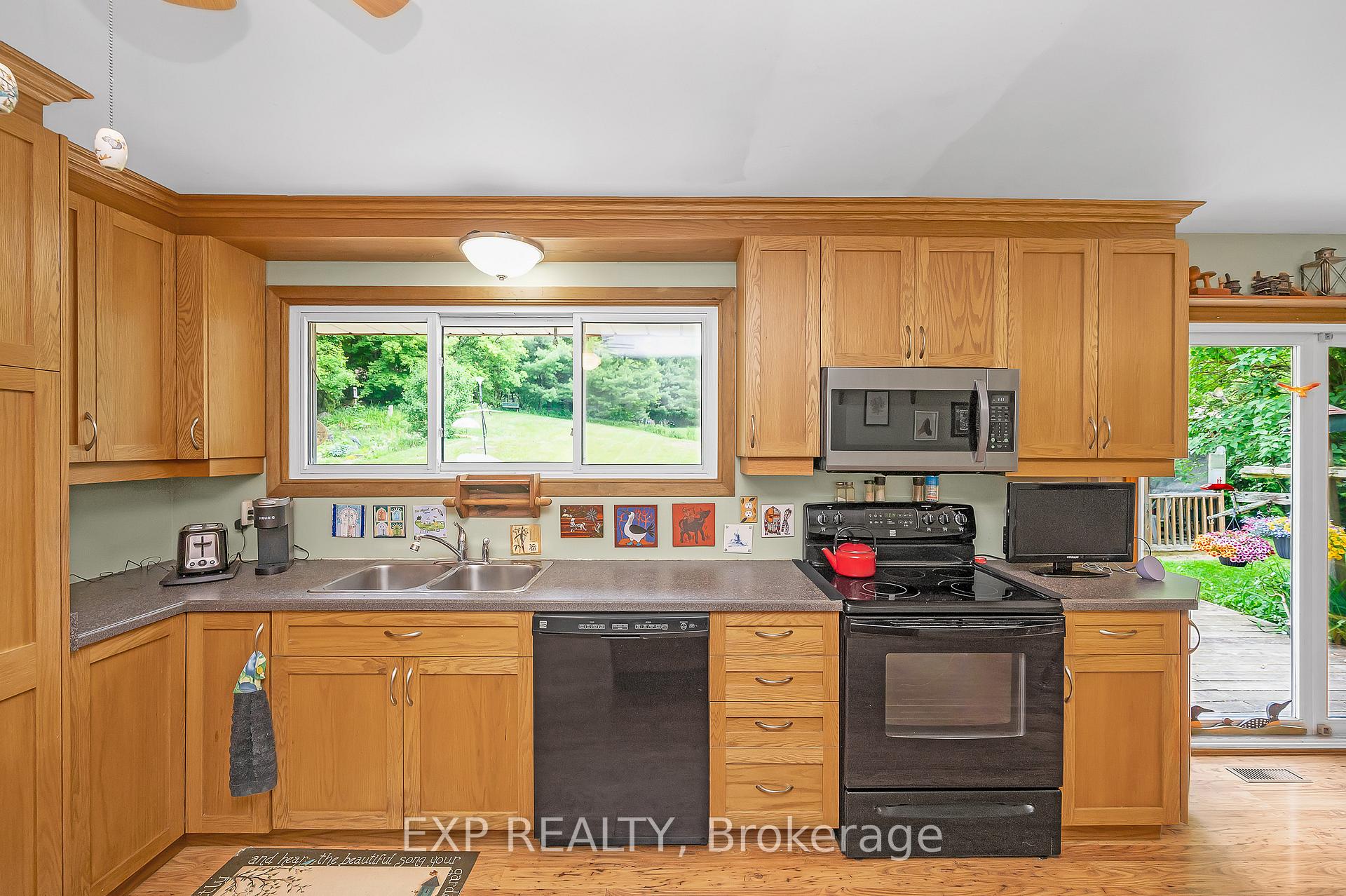 Photo 8 of 7633 Appleby Line, Milton, Rural Milton West — HOMEH