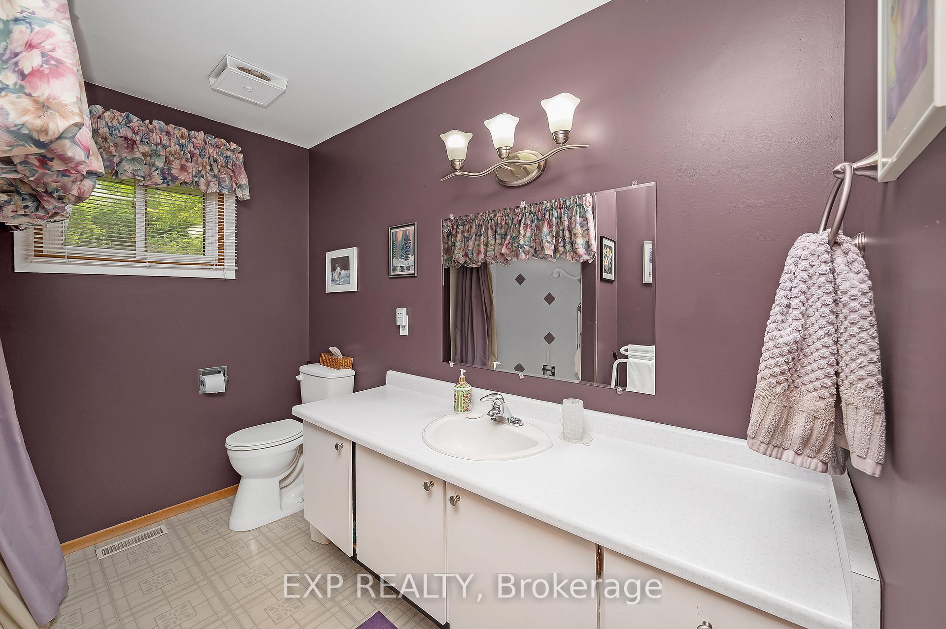 Photo 13 of 7633 Appleby Line, Milton, Rural Milton West — HOMEH