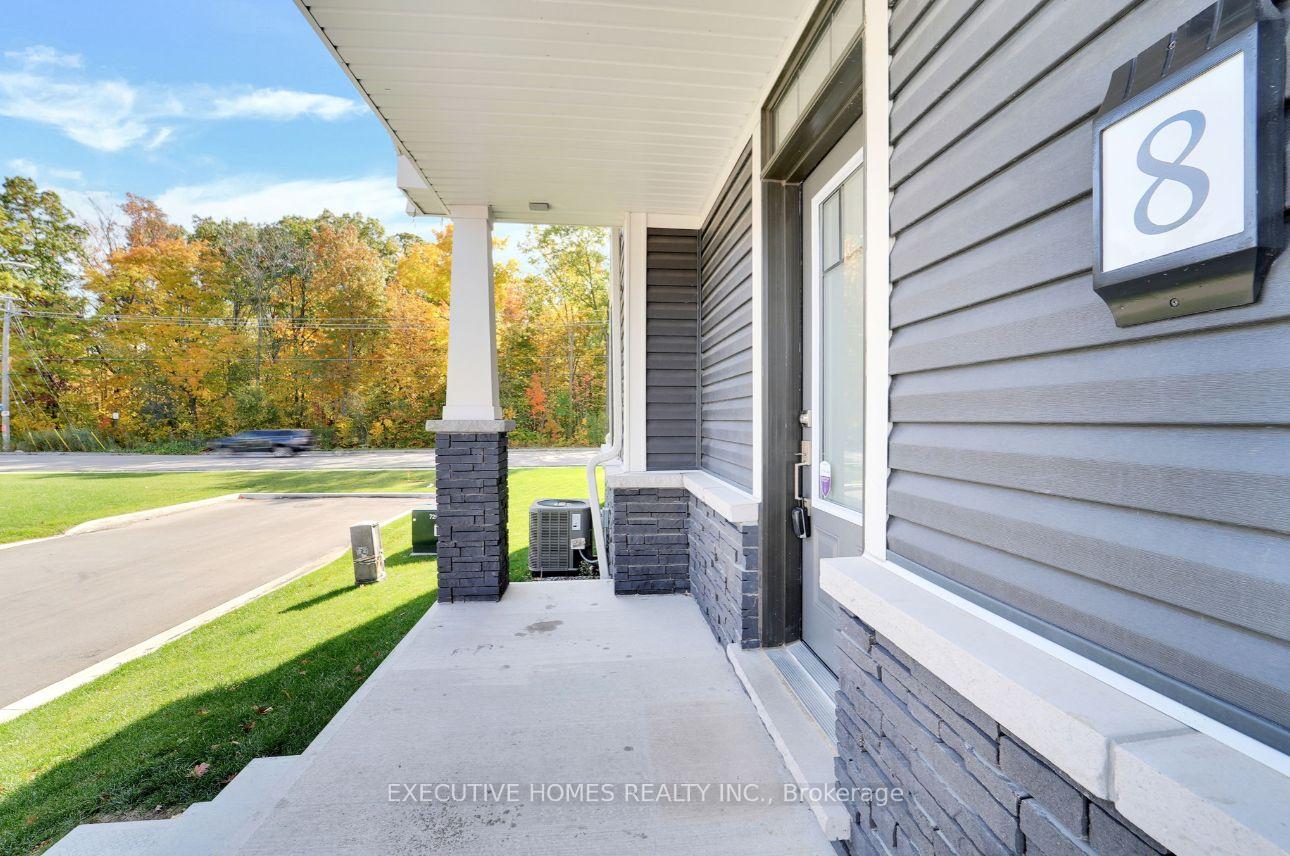 Photo 8 of Unit 8, 8273 Tulip Tree Drive, Niagara Falls, Brown — HOMEH
