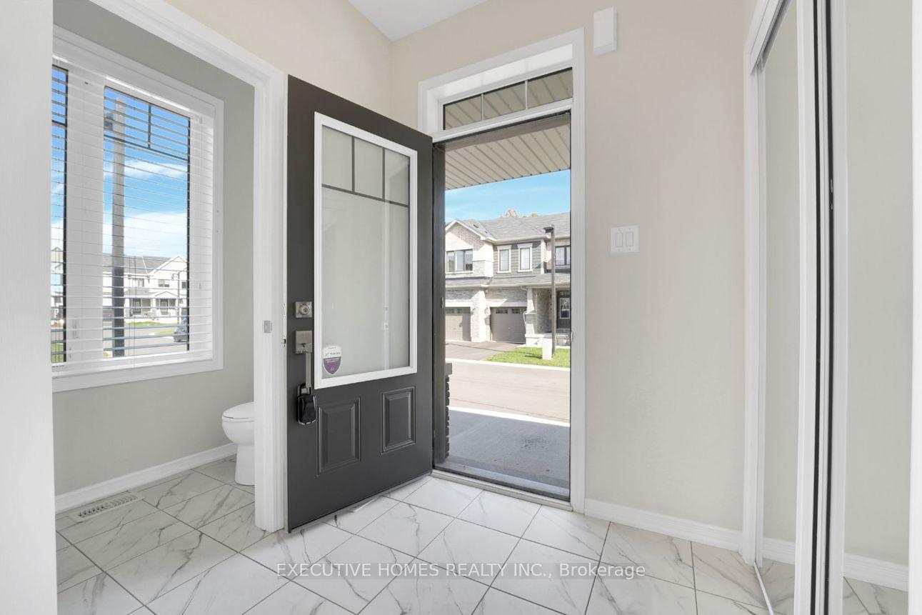 Photo 11 of Unit 8, 8273 Tulip Tree Drive, Niagara Falls, Brown — HOMEH