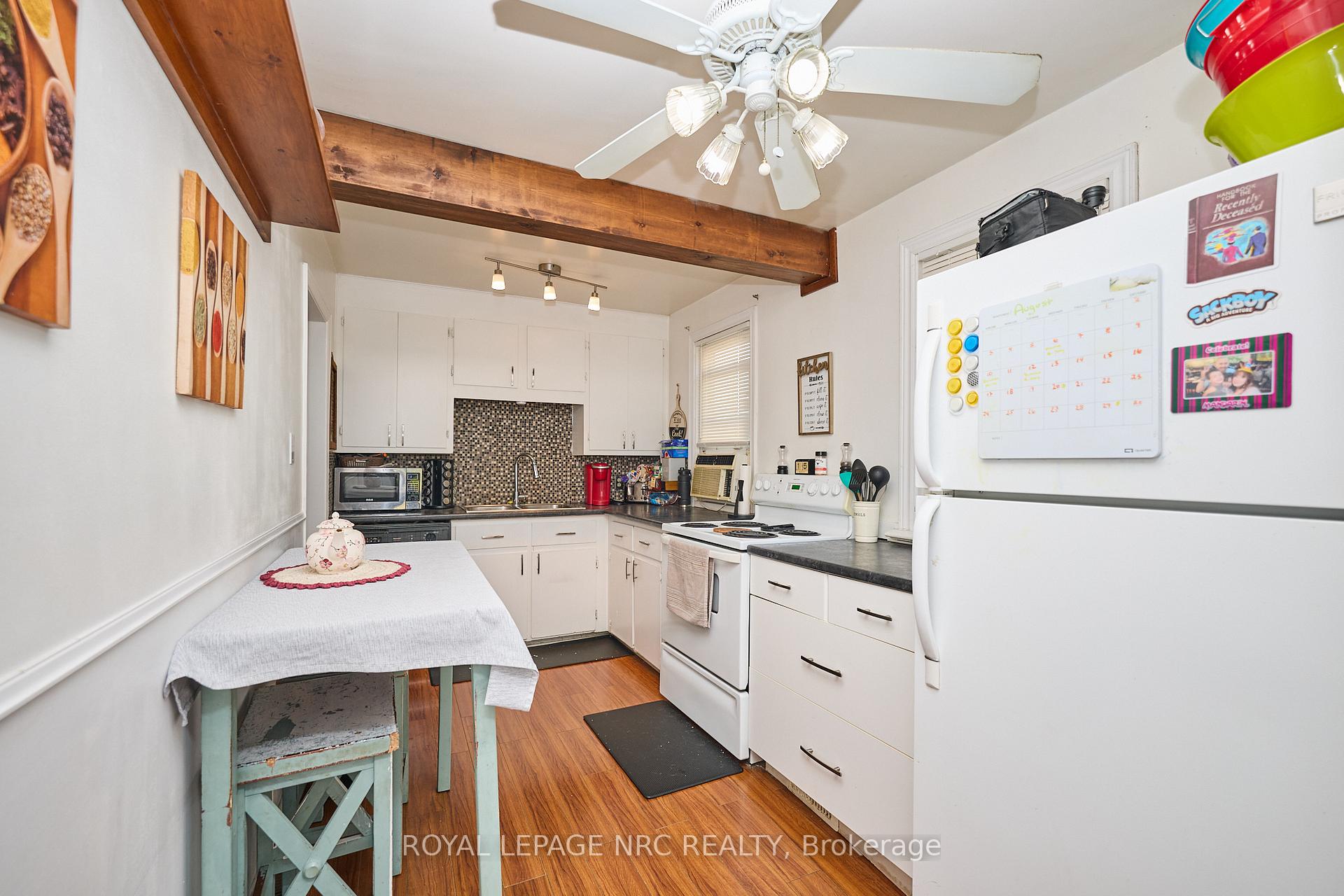 Photo 5 of 7221 Windsor Crescent, Niagara Falls, Hospital — HOMEH