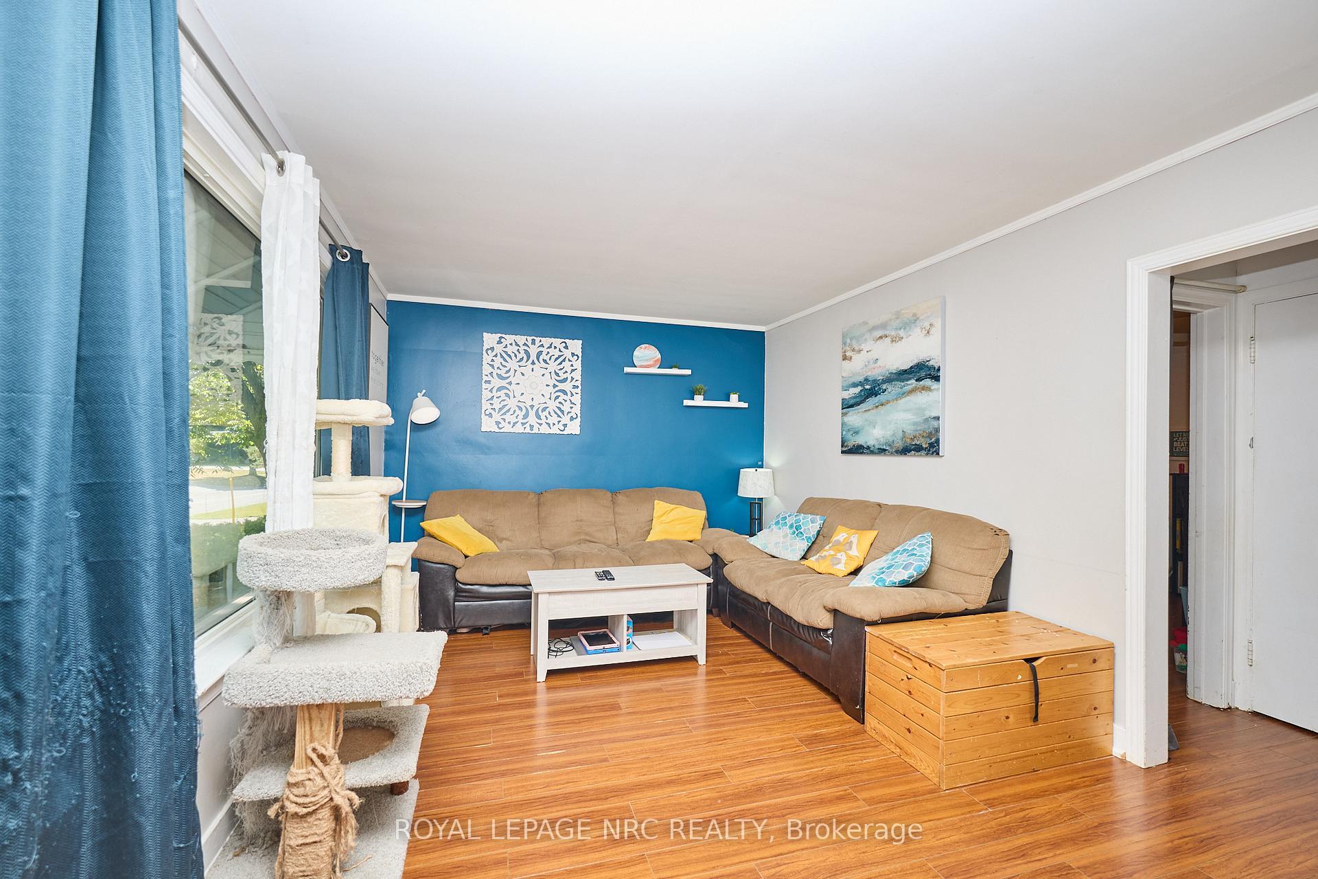 Photo 9 of 7221 Windsor Crescent, Niagara Falls, Hospital — HOMEH