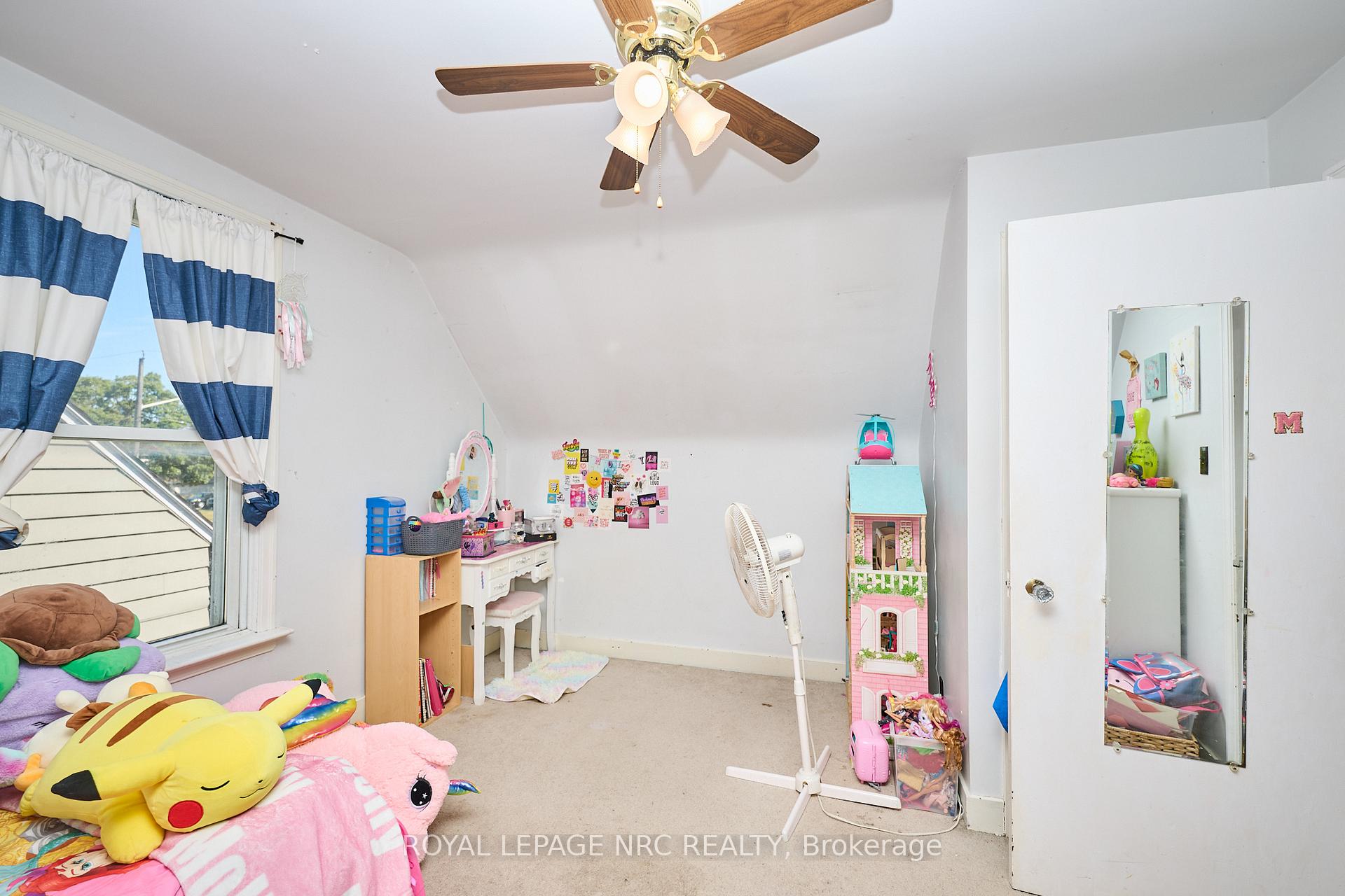 Photo 15 of 7221 Windsor Crescent, Niagara Falls, Hospital — HOMEH