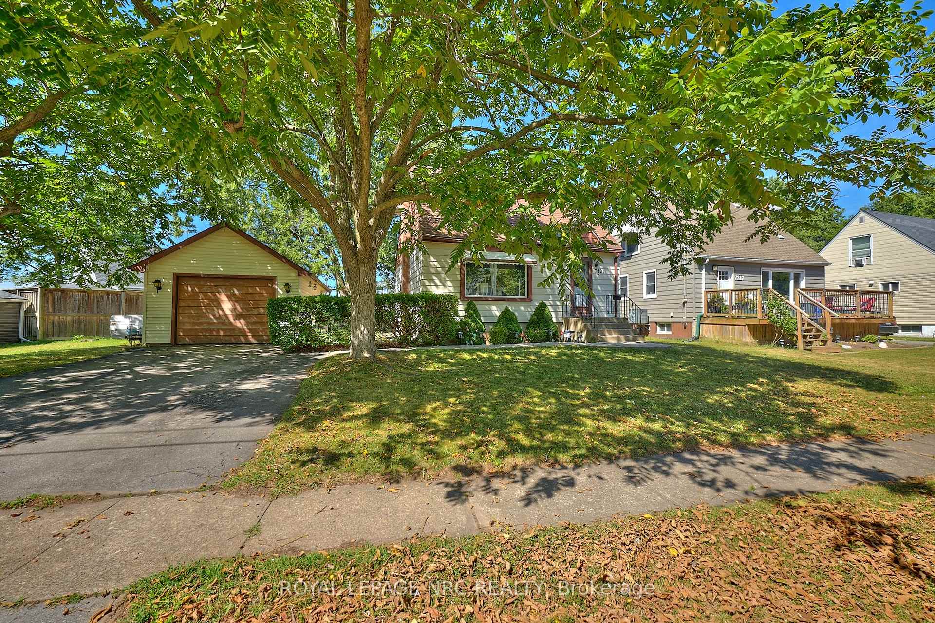 Photo 27 of 7221 Windsor Crescent, Niagara Falls, Hospital — HOMEH