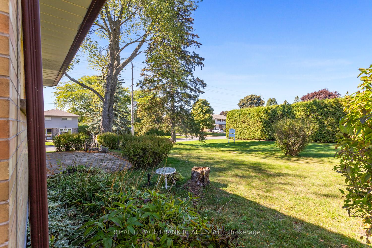Photo 4 of 1026 Beaufort Avenue, Oshawa, Eastdale — HOMEH