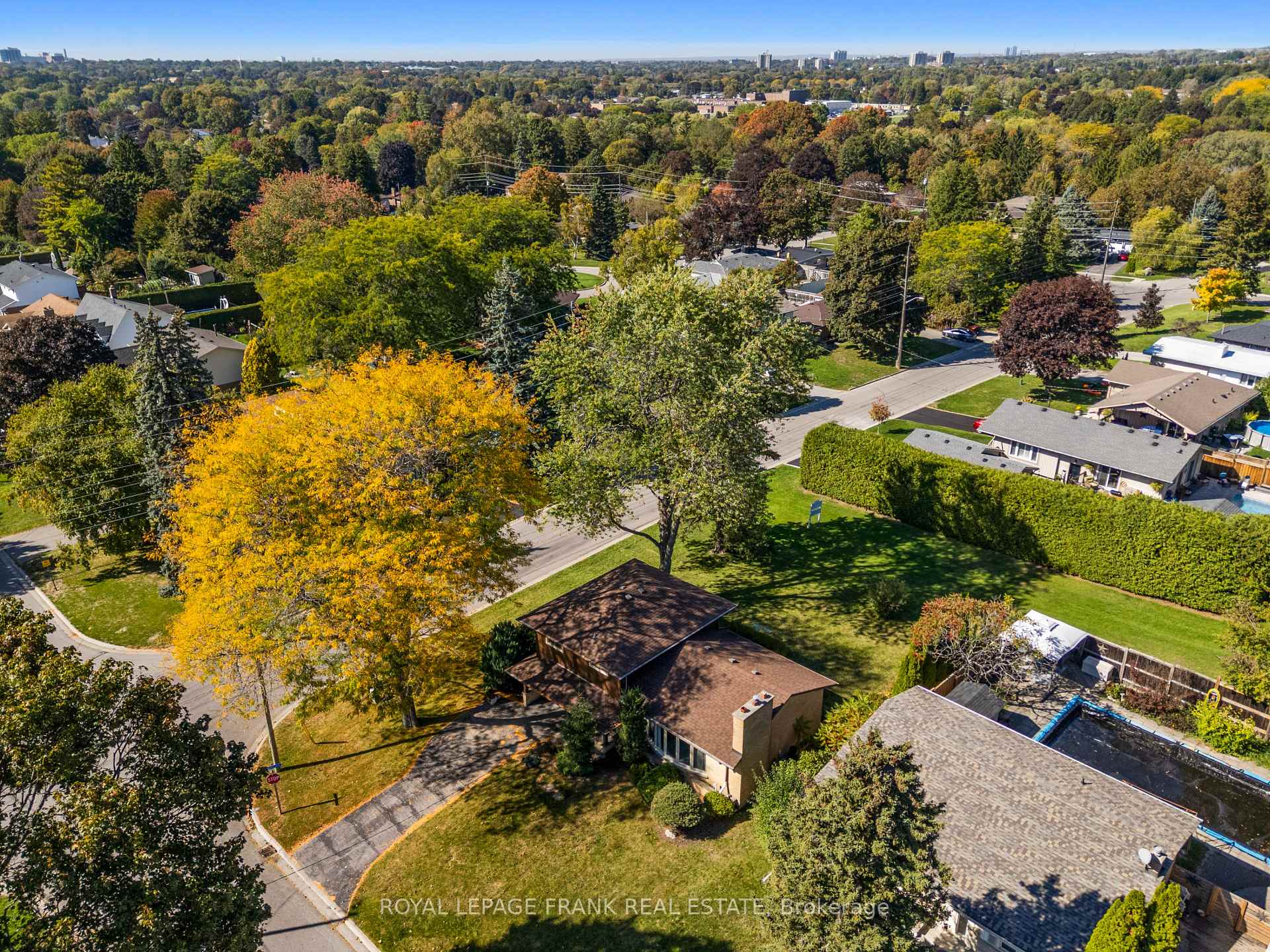 Photo 28 of 1026 Beaufort Avenue, Oshawa, Eastdale — HOMEH