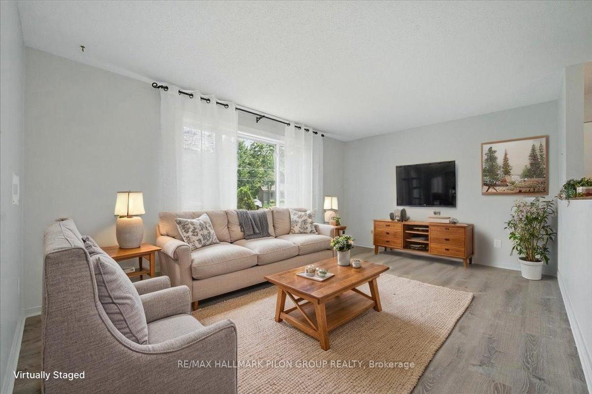 Photo 5 of 1125 Barnett Drive, Ottawa, Cumberland Village — HOMEH