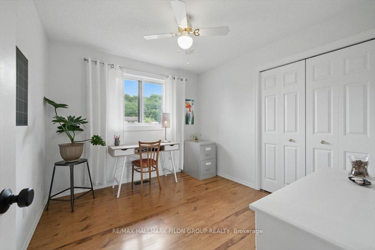Photo 14 of 1125 Barnett Drive, Ottawa, Cumberland Village — HOMEH