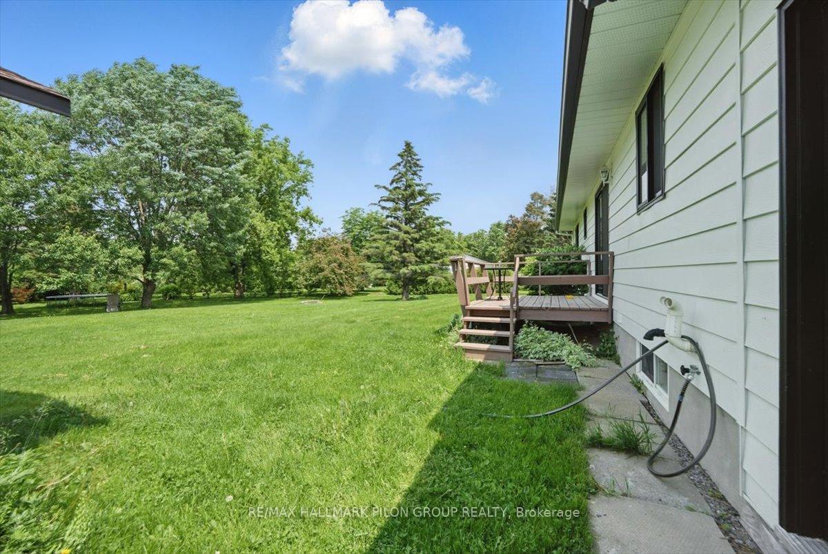 Photo 20 of 1125 Barnett Drive, Ottawa, Cumberland Village — HOMEH