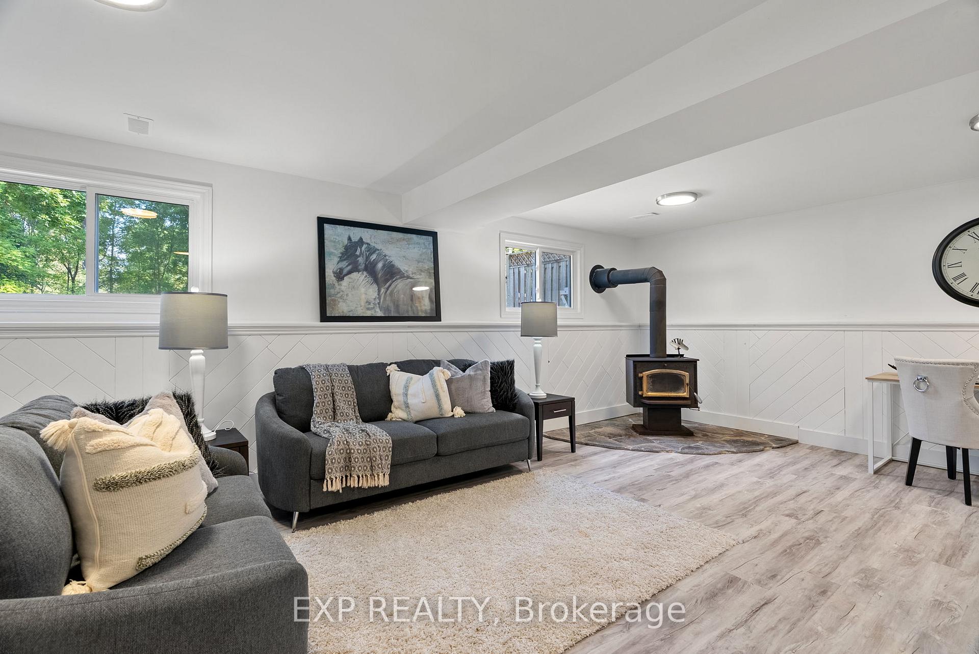 Photo 27 of 250 William Street E, North Middlesex, Parkhill — HOMEH