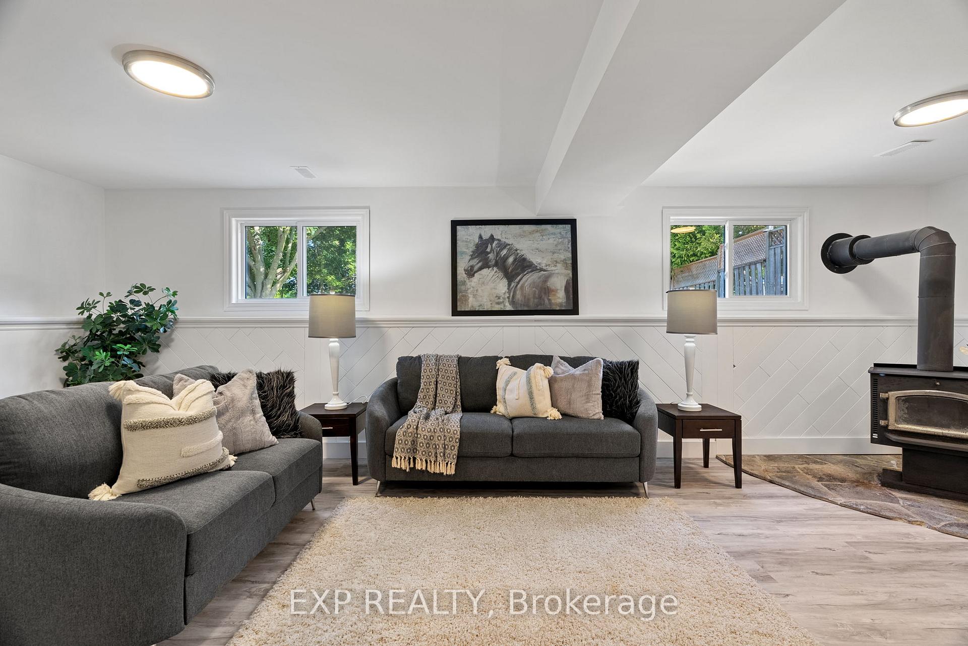 Photo 28 of 250 William Street E, North Middlesex, Parkhill — HOMEH