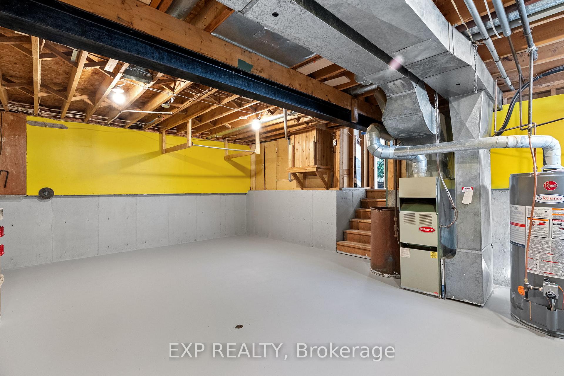 Photo 34 of 250 William Street E, North Middlesex, Parkhill — HOMEH