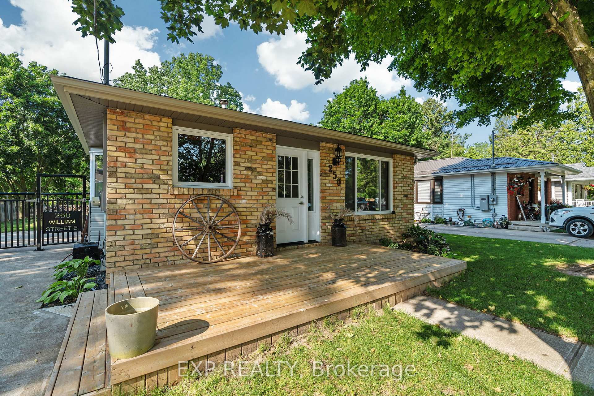 Photo 36 of 250 William Street E, North Middlesex, Parkhill — HOMEH