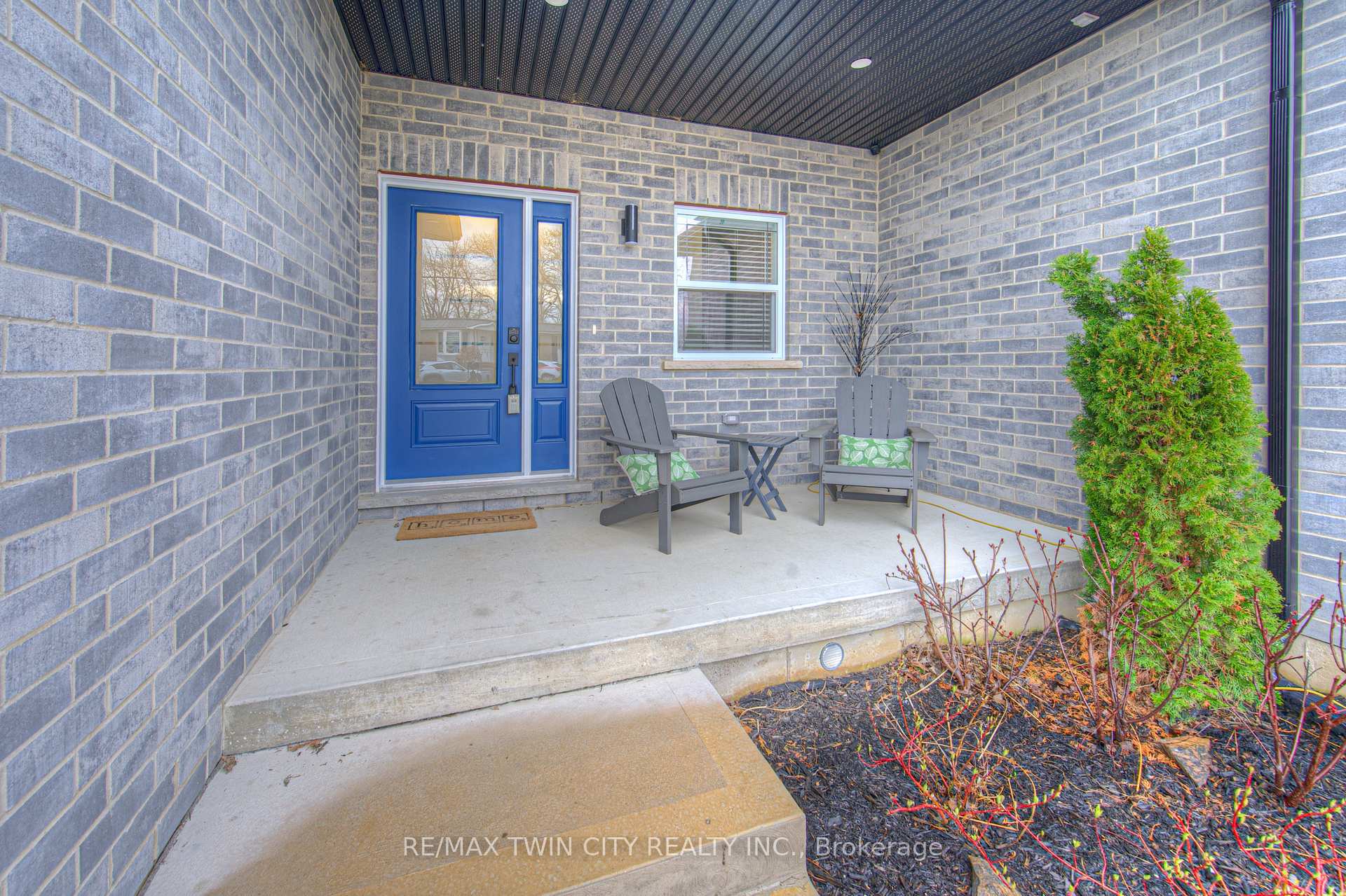 Photo 4 of Unit A, 3995 James Street, Perth East, Shakespeare — HOMEH