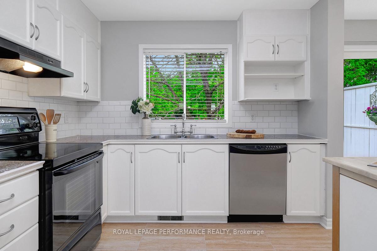 Photo 11 of 653A Carsons Road, Ottawa, Carson Meadows — HOMEH
