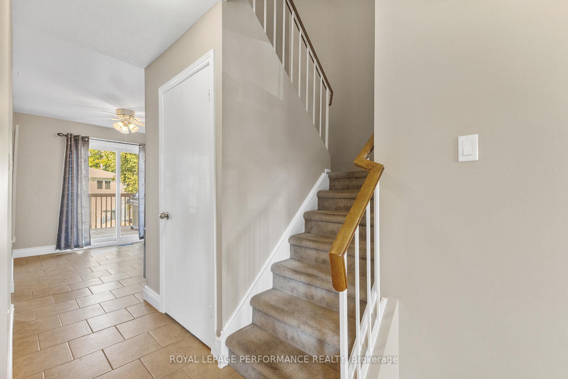 Photo 14 of 1936 Longman Crescent, Ottawa, Chateauneuf — HOMEH