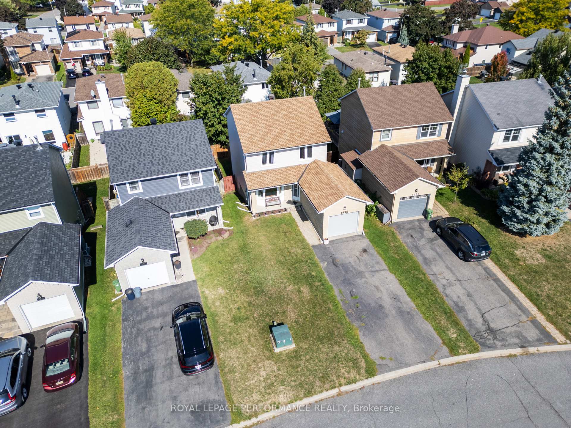 Photo 33 of 1936 Longman Crescent, Ottawa, Chateauneuf — HOMEH