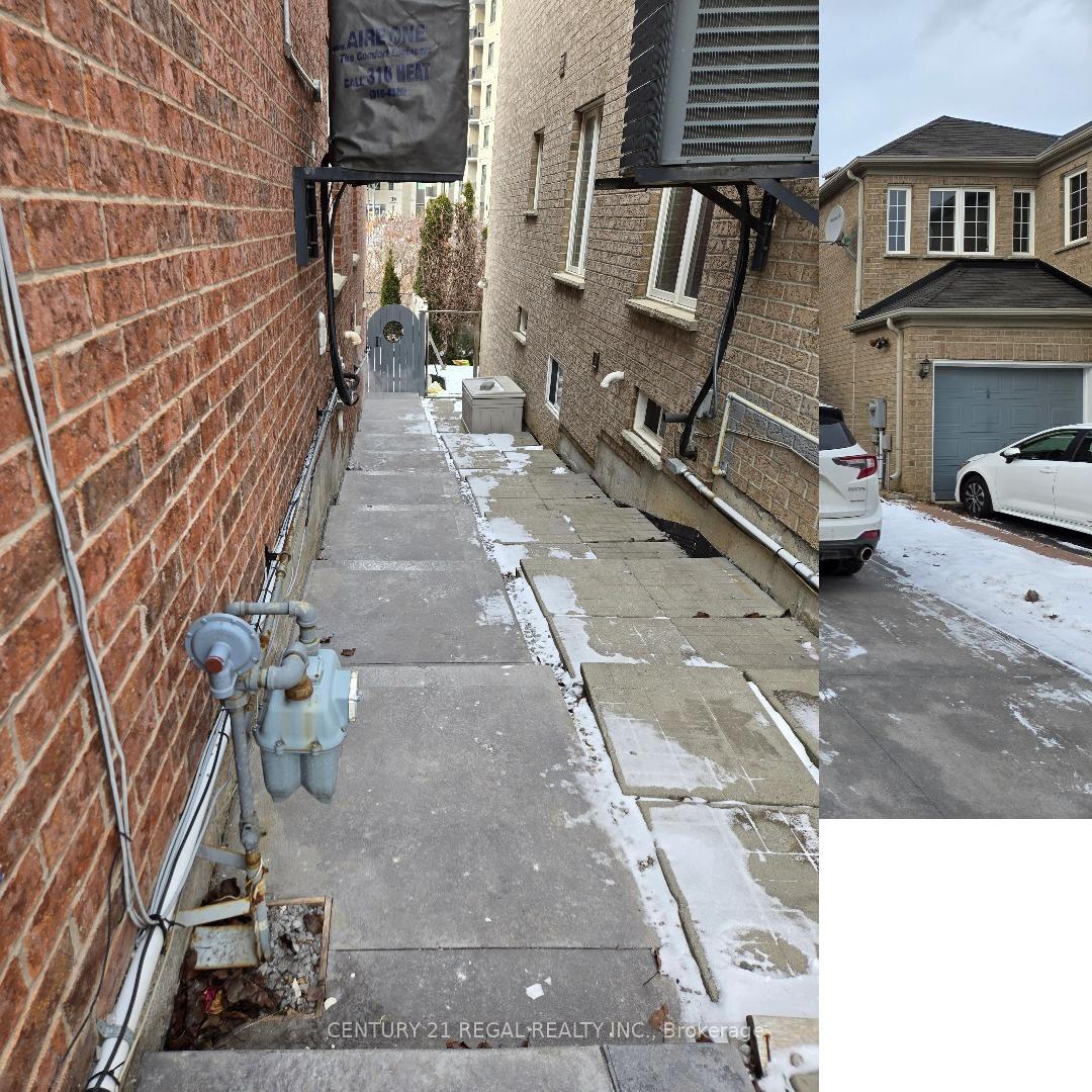 Photo 2 of 54 Lahore Crescent, Markham, Cedarwood — HOMEH
