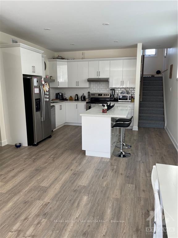 Photo 6 of Unit A, 36 Senators Gate Drive, Perth — HOMEH