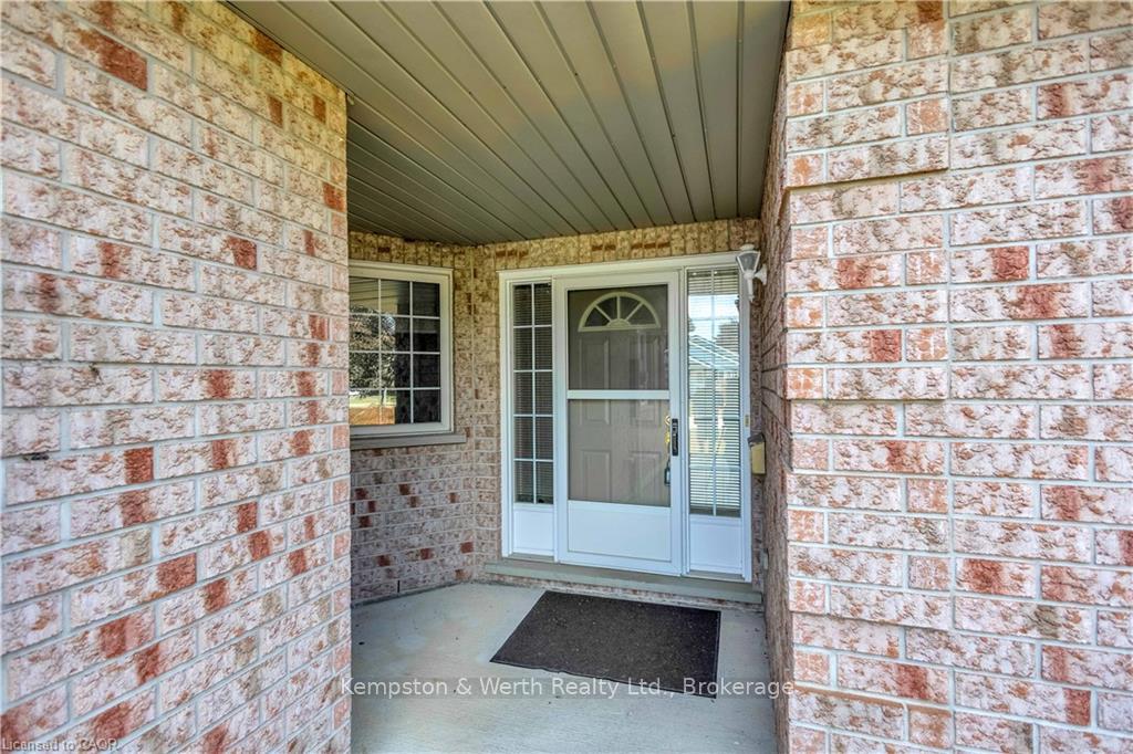Photo 5 of 790 Lavery Street, North Perth, Listowel — HOMEH