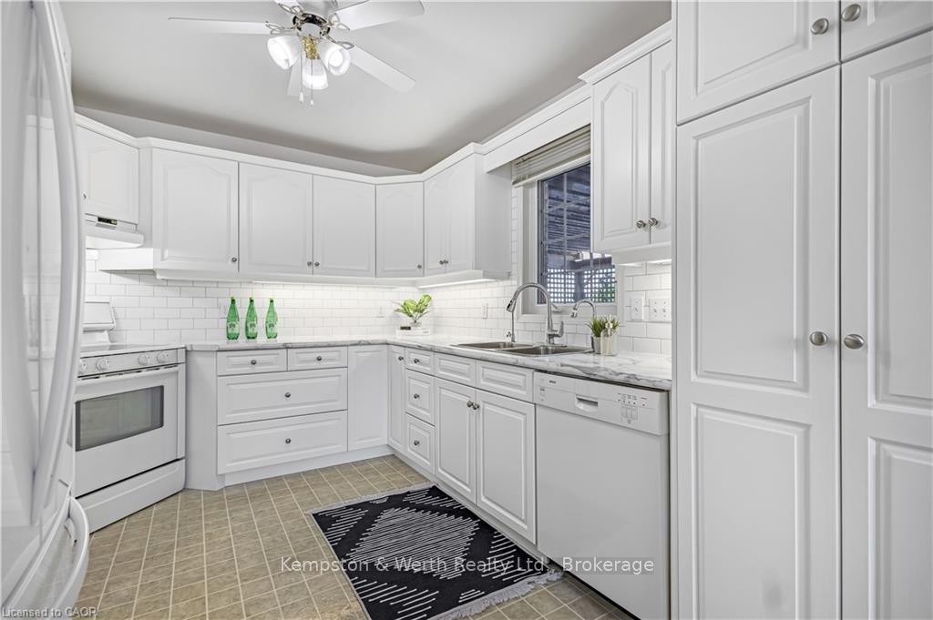 Photo 10 of 790 Lavery Street, North Perth, Listowel — HOMEH
