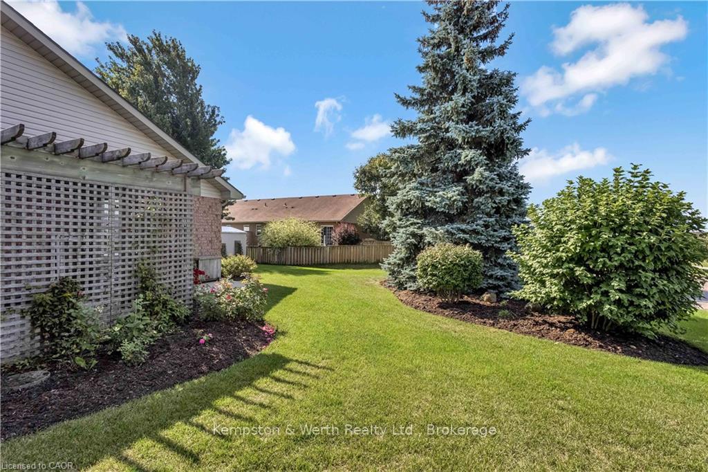Photo 41 of 790 Lavery Street, North Perth, Listowel — HOMEH