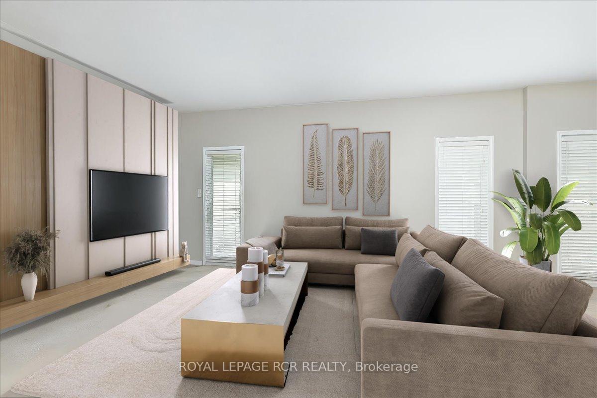 Photo 14 of 26 Benjamin Crescent, Orangeville — HOMEH