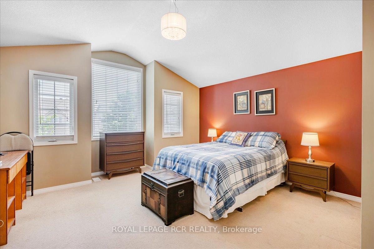 Photo 18 of 26 Benjamin Crescent, Orangeville — HOMEH