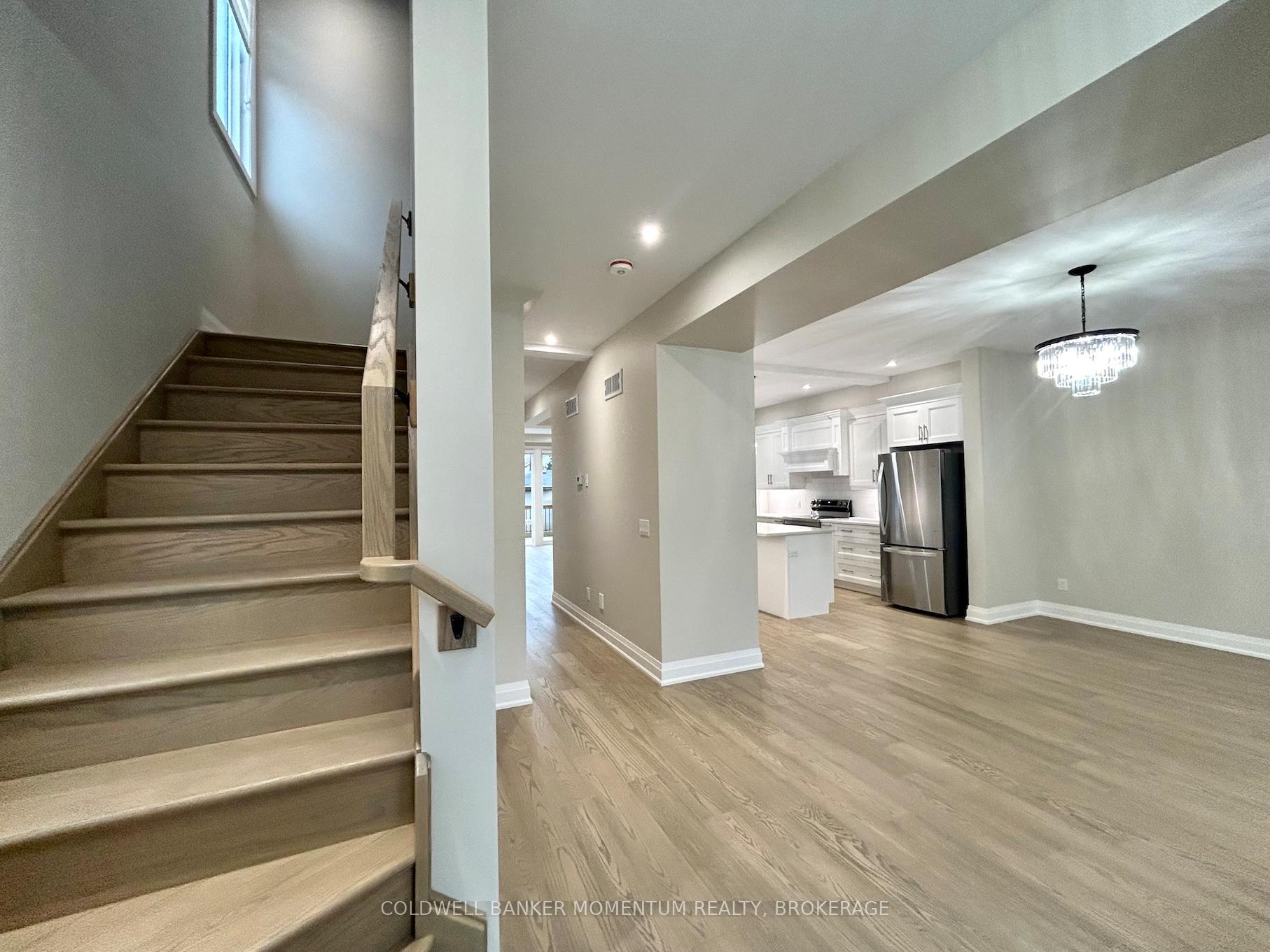 Photo 4 of Unit Upper, 5103 Bridge Street, Niagara Falls, Downtown — HOMEH