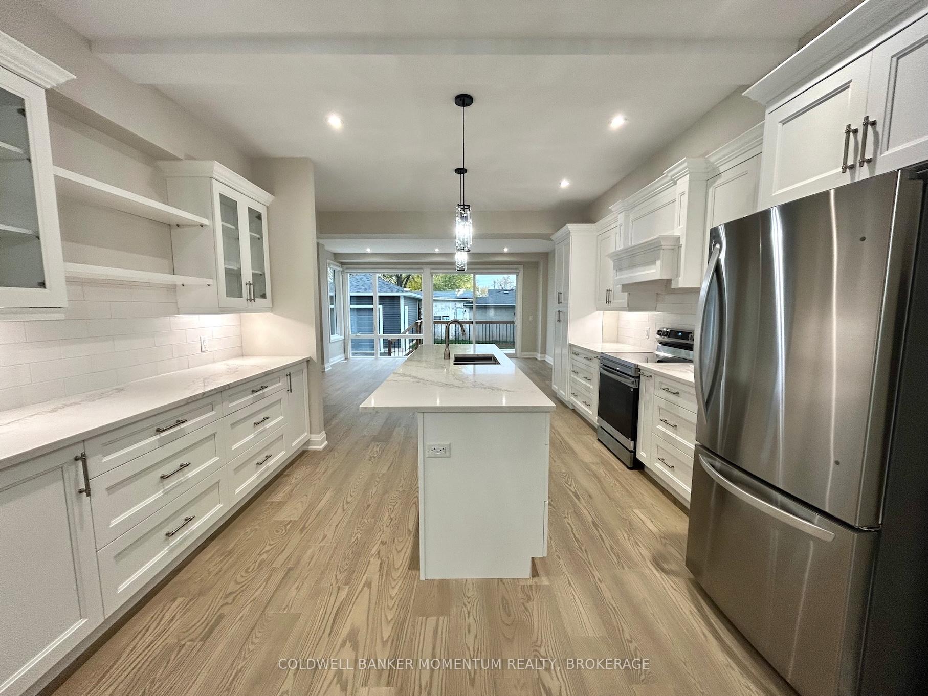 Photo 8 of Unit Upper, 5103 Bridge Street, Niagara Falls, Downtown — HOMEH