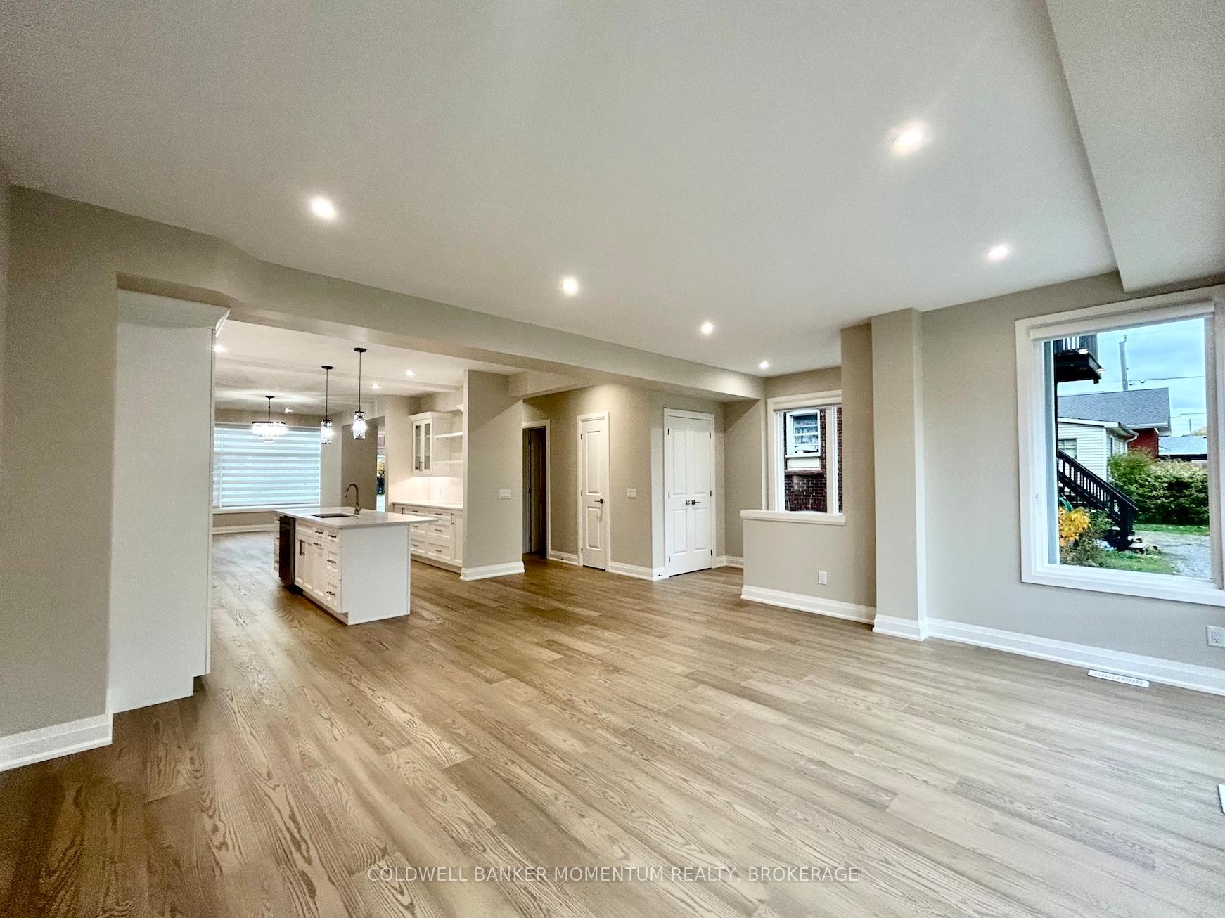 Photo 12 of Unit Upper, 5103 Bridge Street, Niagara Falls, Downtown — HOMEH